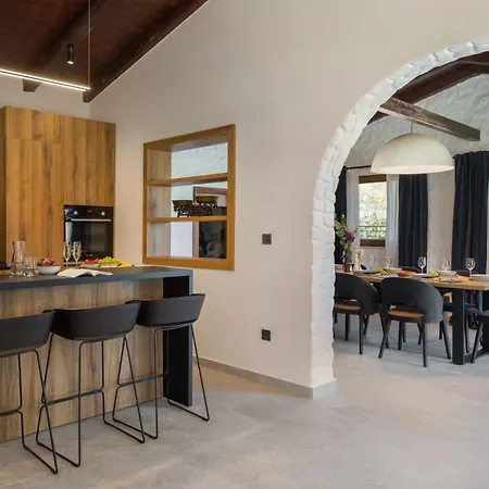 Ferienhaus Fur 7 Personen Und 1 Kind In Dubrava Kod Tisna, Dalmatien Norddalmatien * Vodice